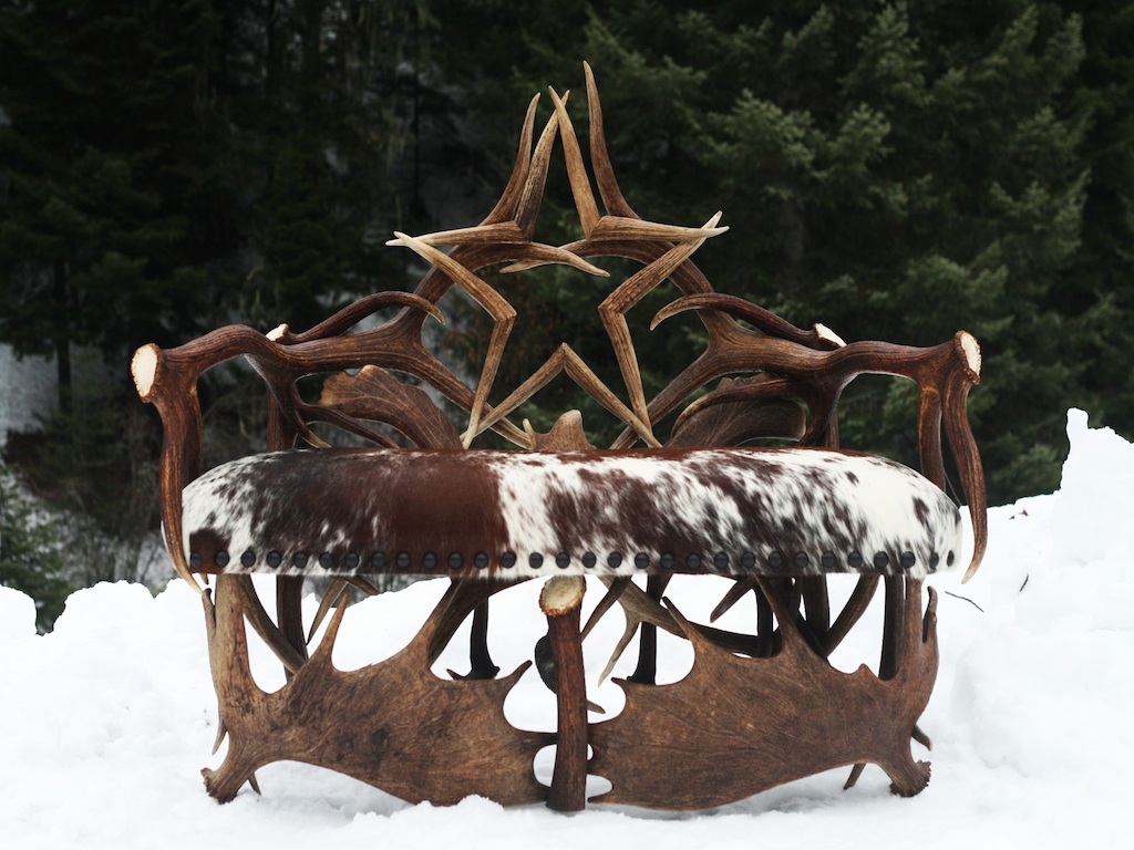 Elk Moose Bench w/ Star